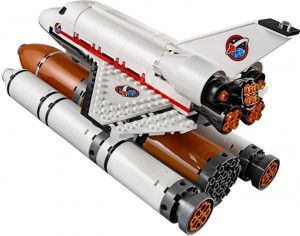 Den färdiga färjan i tuff pose lånad från LEGO:s hemsida